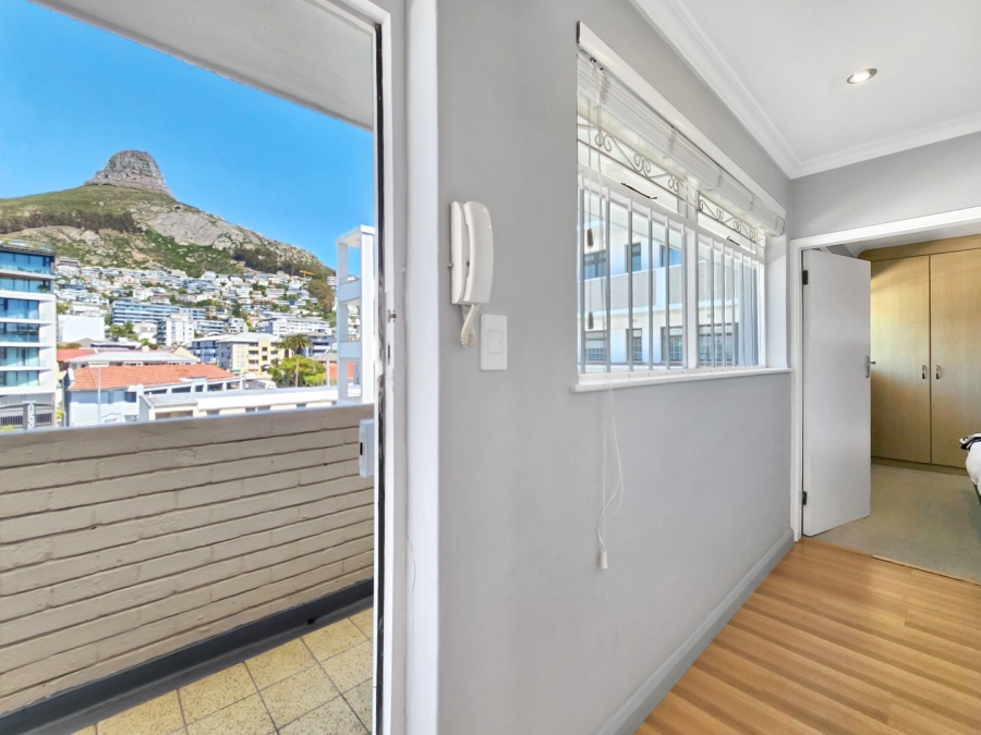 2 Bedroom Property for Sale in Sea Point Western Cape